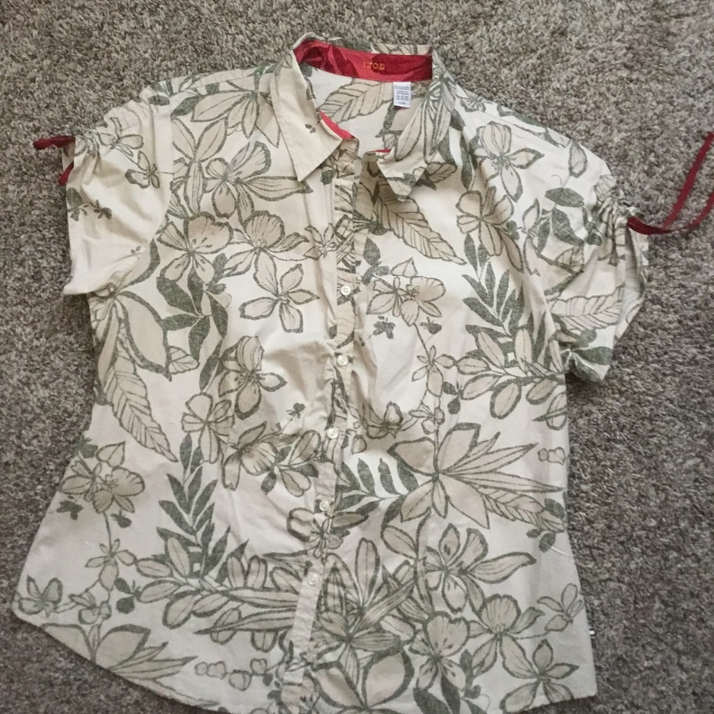 izod 97% cotton, 3% spandex lg summer blouse never worn.